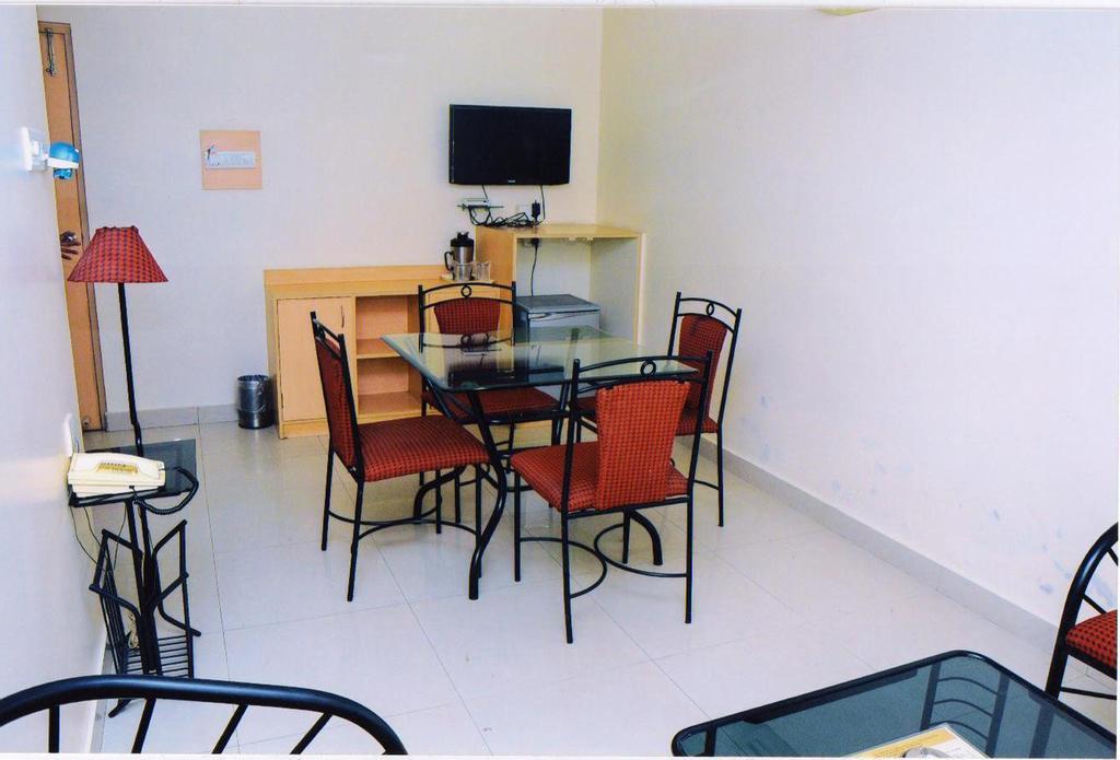 Hotel Padmini Residency Hyderabad Exterior photo