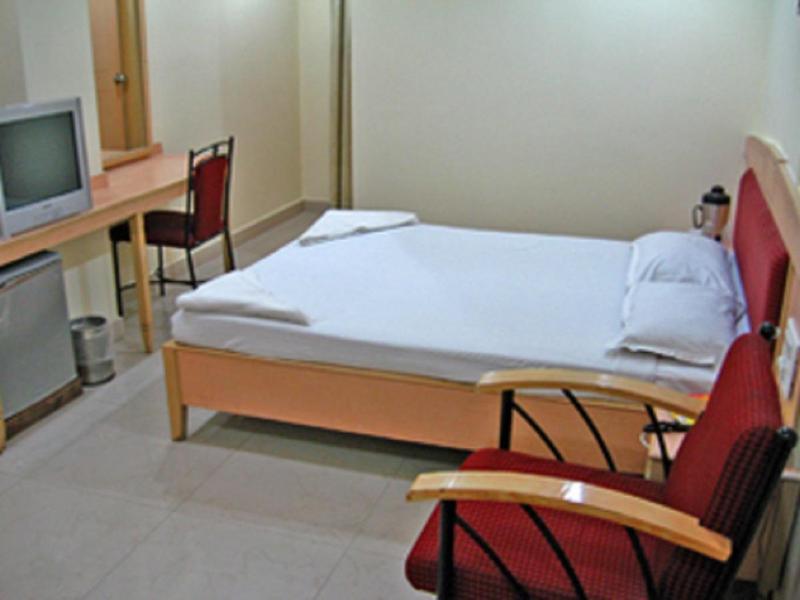 Hotel Padmini Residency Hyderabad Exterior photo